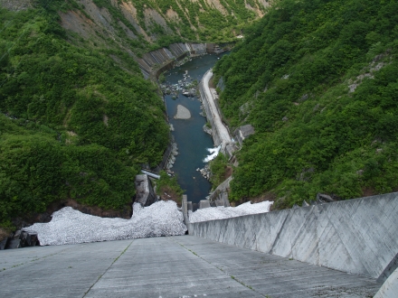 洪水吐と雪