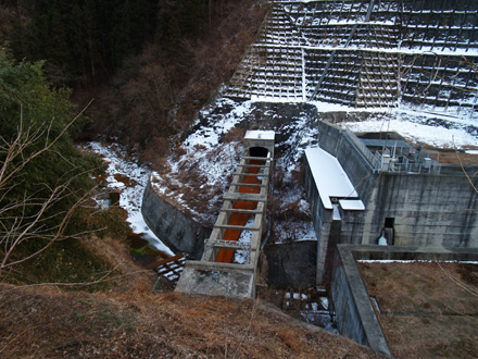 トンネル中間地点