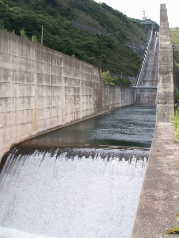 味噌川ダム