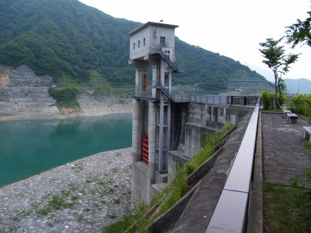 三国川ダム