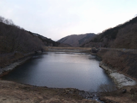 逆川ダム全景